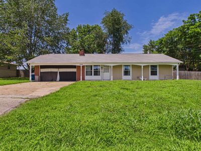 1009 Tanglewood Dr