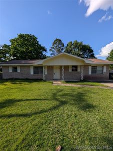 603 Falcon Dr