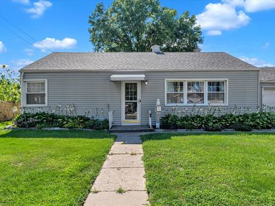 Property at 1208 18th St, Bettendorf, IA