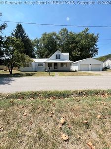 Property at 305 Wallace St, Hurricane, WV