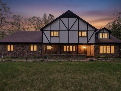 2213 Maple Ln