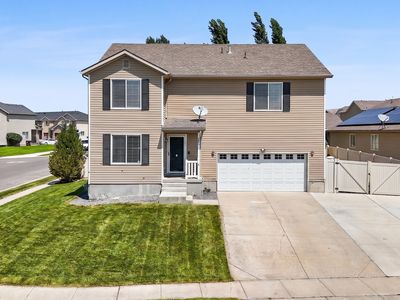 2059 E Hickock Way