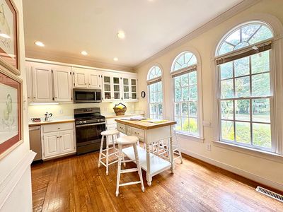127 W Ropp Rd