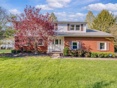 3020 Thunderbird Dr