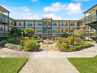 2700 Whitney Pl APT 830