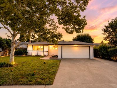 1330 Alder Pl