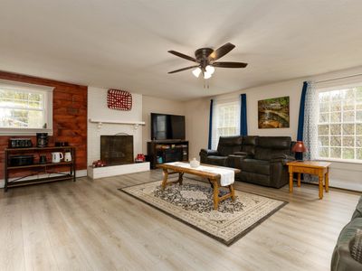 3 Snowshoe Hill Road