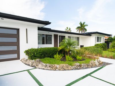 2537 SE 10TH Court