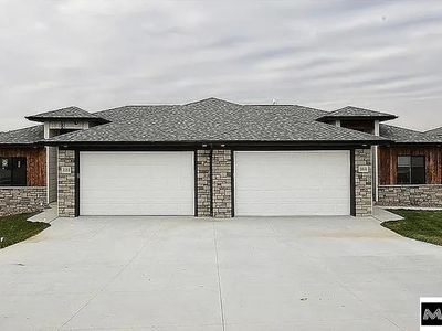 1079 Sand Hill Rd