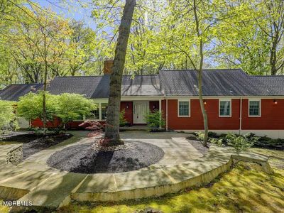 6 Twin Brooks Court