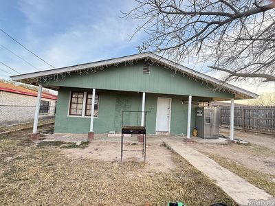 1808 King Arthur St.