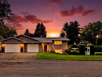 276 5th Ave