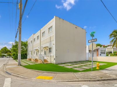 642 SW 10th Ave