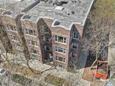 7654 N Greenview Ave Unit 2