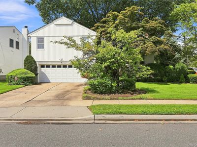 2 Longview Avenue