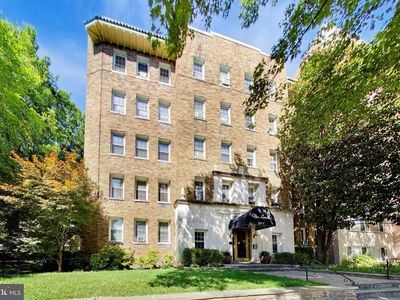 5402 Connecticut Ave NW APT 204