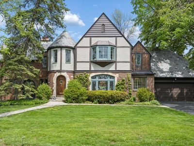 445 Sunset Ln
