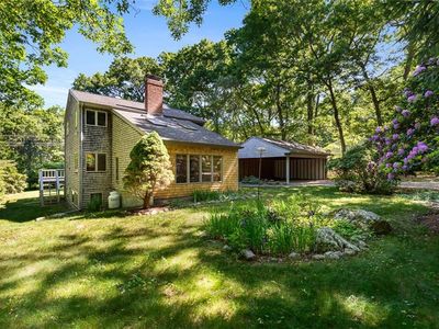 201 White Horn Dr