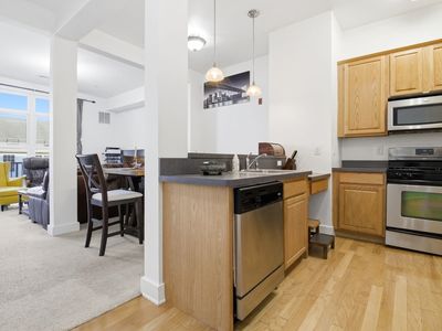 3 Greenwich Dr APT 97