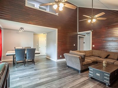 Property at 1704 Crockett St, Orange, TX