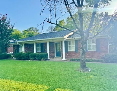 209 N Foster Dr