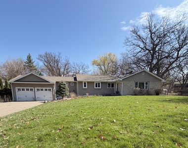 4713 Fairhills Rd W