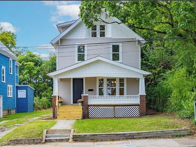 616 Rhodes Ave