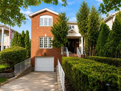 61 Lion St