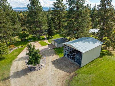3676 Silverthorn Dr