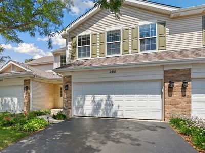 2481 Stoughton Cir