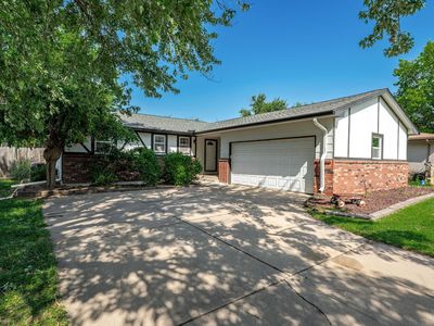2230 S Lori Ln