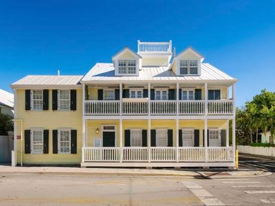 927 Thomas St Unit 4