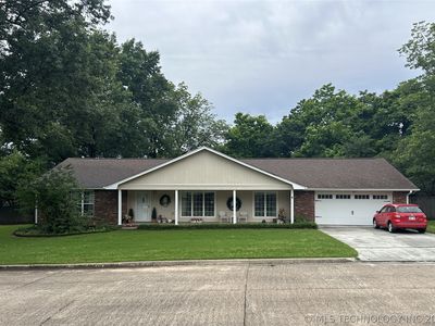 2221 Michael Rd