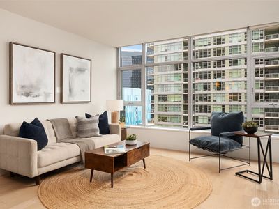 583 Battery Street #2208N