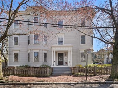 24 Ellsworth Ave #1