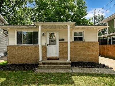 51 Devonshire Dr