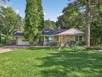 1544 Mississippi River Blvd S