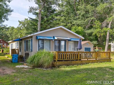 8286 W Pine Grove Beach Dr