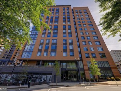 2000 Clarendon Blvd Unit 203