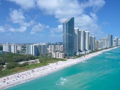 100 Bayview Dr APT 216