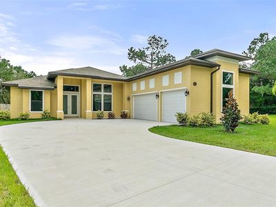 3 White Holly Pl