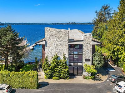 6201 Lake Washington Boulevard NE #203
