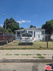 Property at 559 W 90th St, Los Angeles, CA