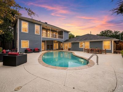 8702 Ilona Ln
