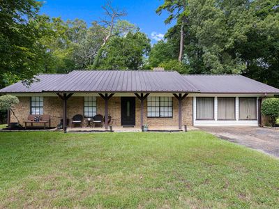 803 Chris Dr