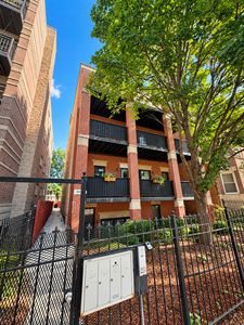 4447 S Indiana Ave APT 1R