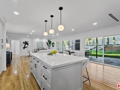 4210 N Sepulveda Blvd