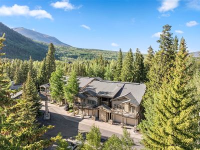 233 Creekside Drive UNIT 105
