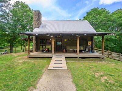 1594 Virginia Ln