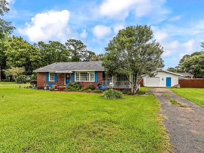 2048 Seitter St.